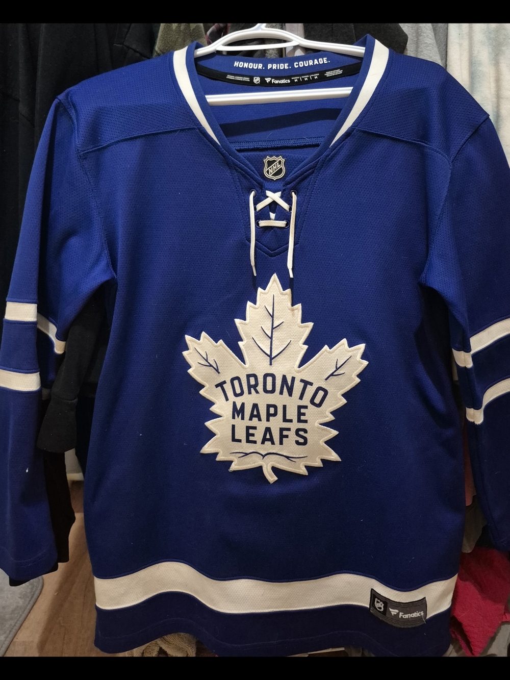 Womans Official Toronto Maple Leafs Jersey